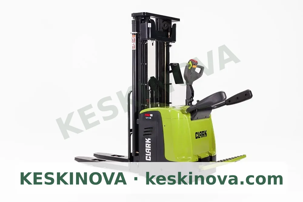 CLARK RSE16 Electric Stacker