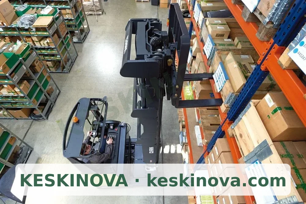 CLARK Reach Truck SRX 16